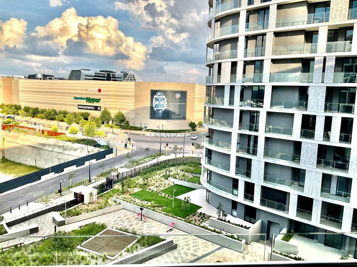 5 Star Elegant Apartments, Ellipse, Waterfall City, Midrand, Johannesburg Bagian luar foto