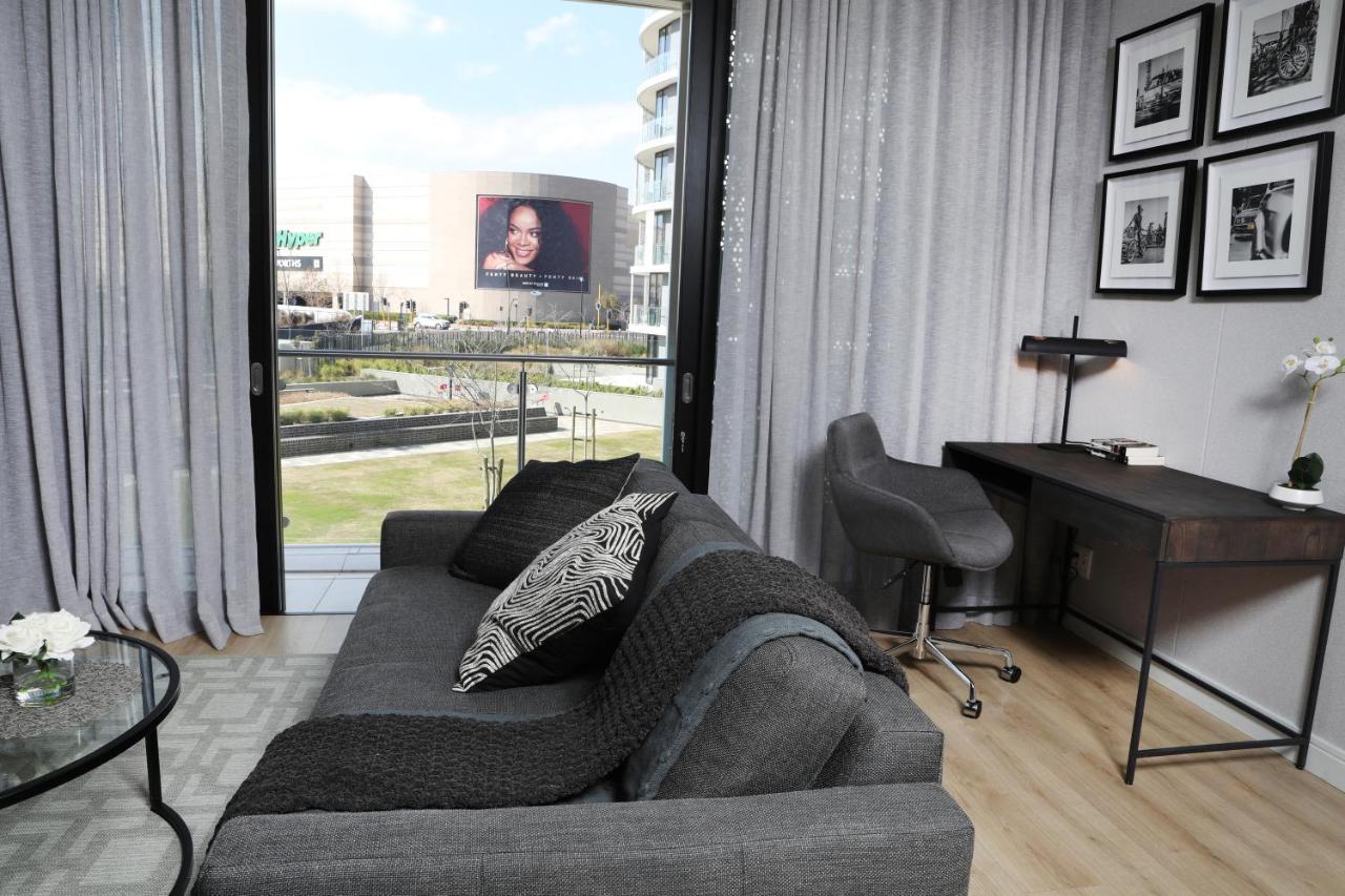 5 Star Elegant Apartments, Ellipse, Waterfall City, Midrand, Johannesburg Bagian luar foto